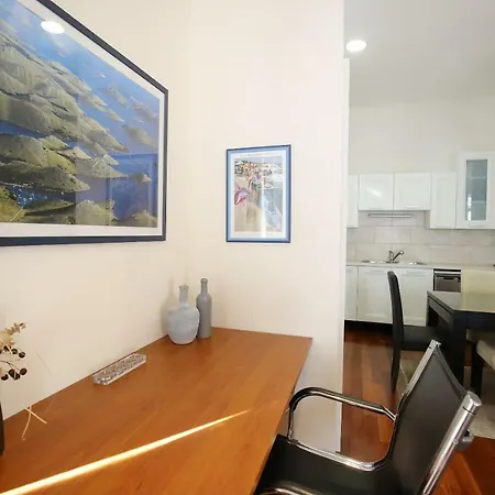 Apartment Seafront - Directly At The Zadar