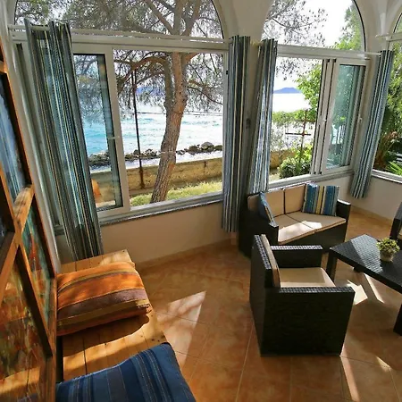 Apartment Seafront - Directly At The Zadar