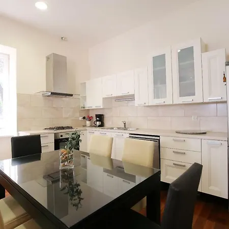 Apartment Seafront - Directly At The *