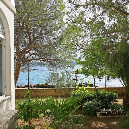 Seafront - Directly At The Zara