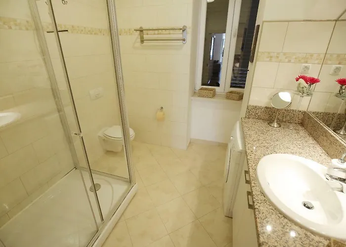 Seafront - Directly At The * ザダル